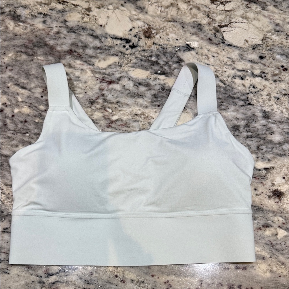 Athleta Warrior longline twist Sports Bra size Medium Mist green